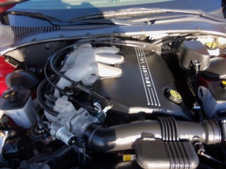 Illustration for article titled This 2000 Lincoln LS Is A Manual Transmission Equipped Unicorn